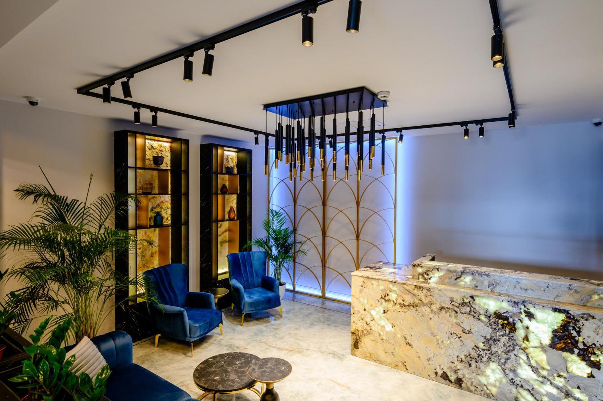 Elitte Inn & Suites Roşu Extérieur photo