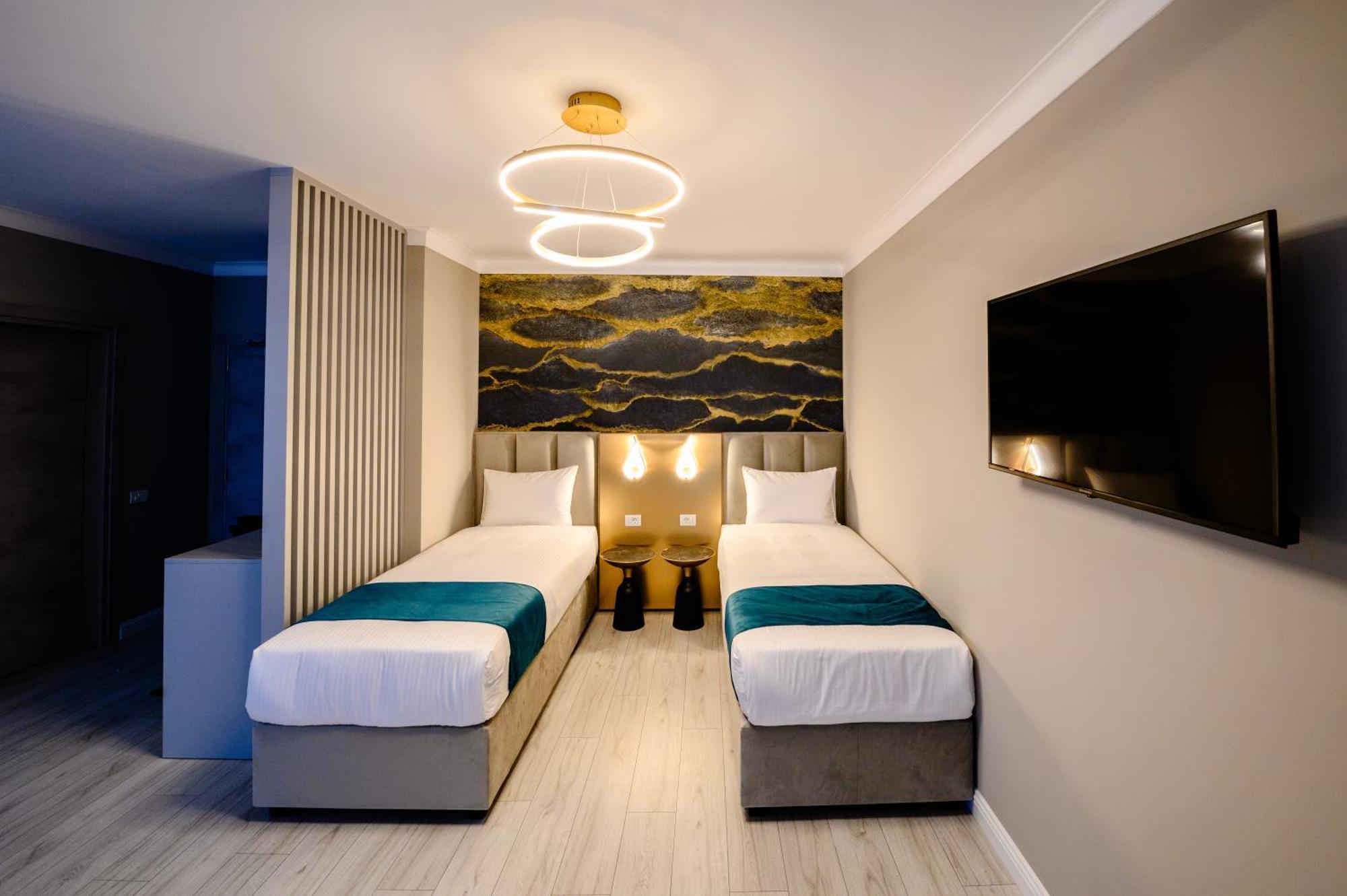Elitte Inn & Suites Roşu Extérieur photo
