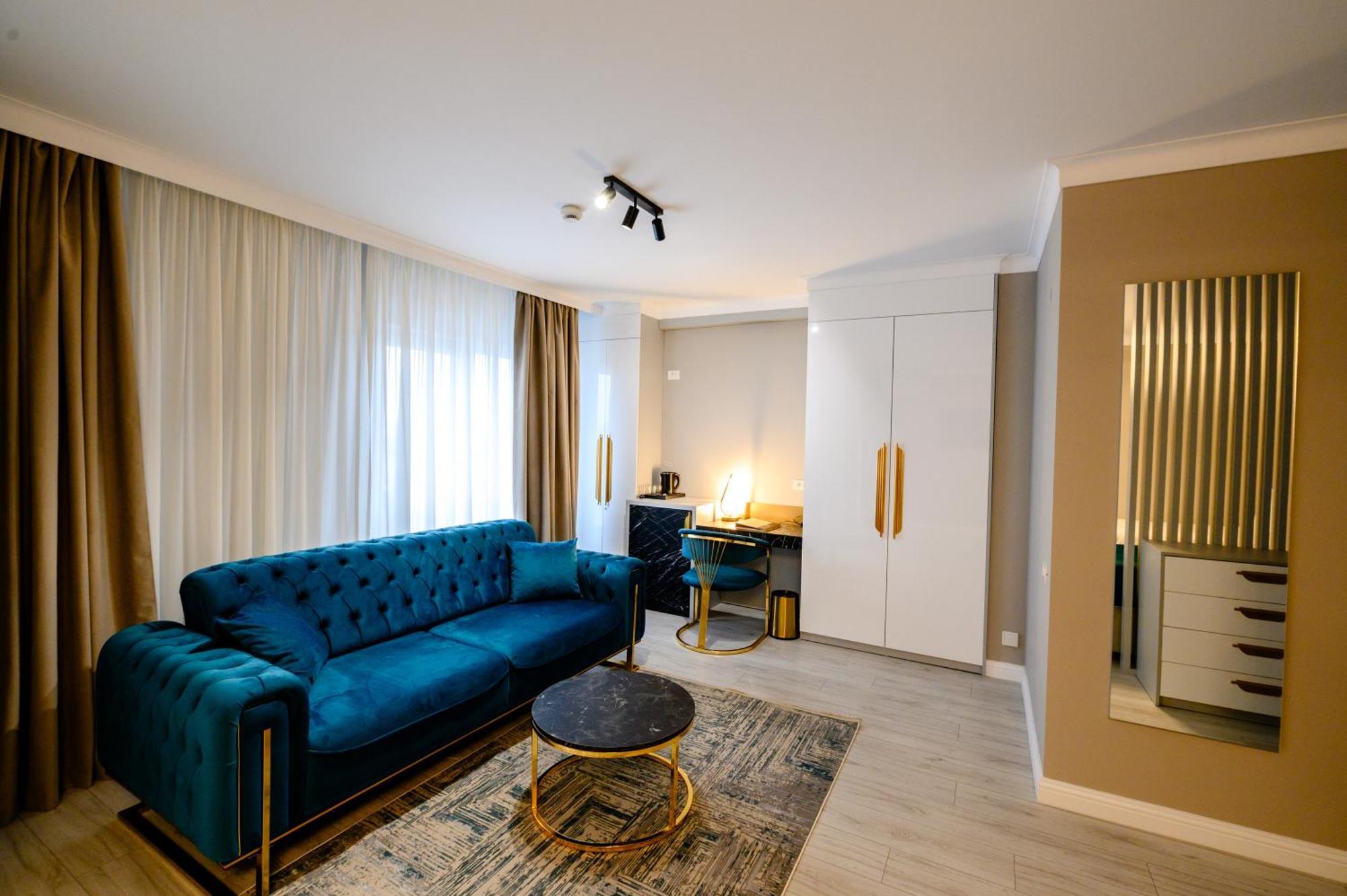 Elitte Inn & Suites Roşu Extérieur photo